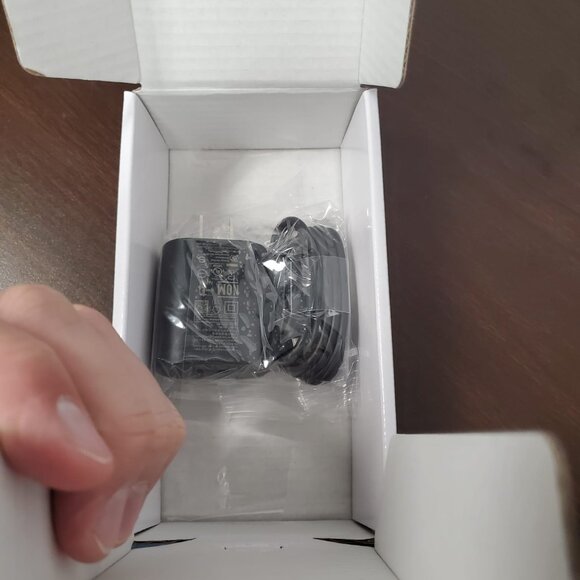 Samsung Galaxy A51 128GB, Unlocked. Like new condition ! - Picture 5 of 7